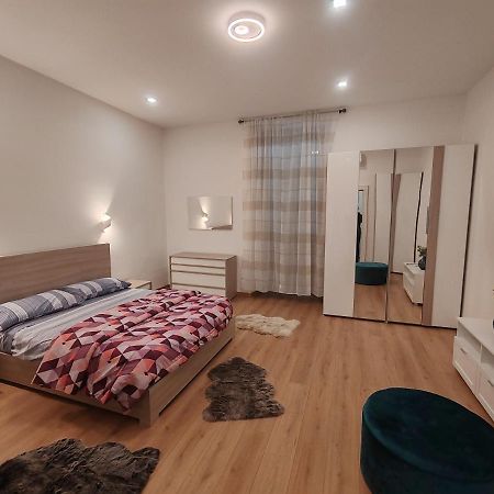 Appartamenti Lungo Fiume Sesto Calende Exterior foto